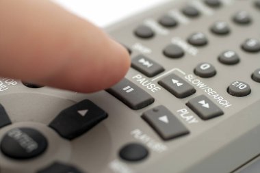 Beyaz arkaplanda uzaktan kontrol