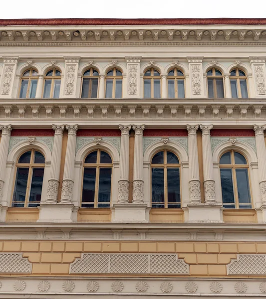 Fachada Edifício Classicista Kecskemet Hungria — Fotografia de Stock