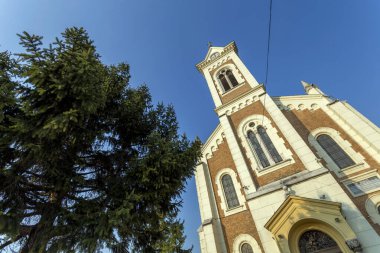 Banhida, Tatabanya 'daki Katolik Kilisesi