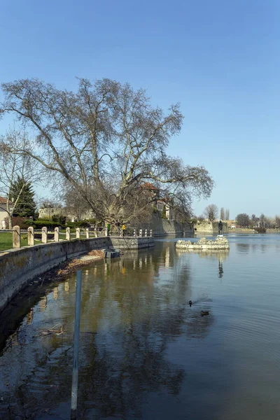 Der Alte See Tata Ungarn Mit Der Statue Des Heiligen — Stockfoto