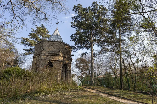 Macaristan Tata Kentindeki Ngiliz Bahçesindeki Camii — Stok fotoğraf