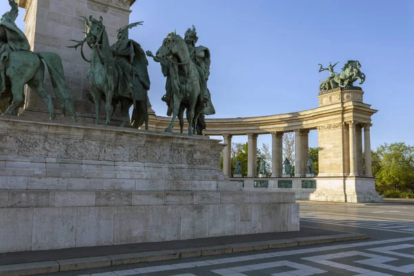 Praça Dos Heróis Budapeste Hungria Dia Ensolarado Abril — Fotografia de Stock