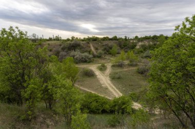 Macaristan Erd yakınlarında motokros patikaları