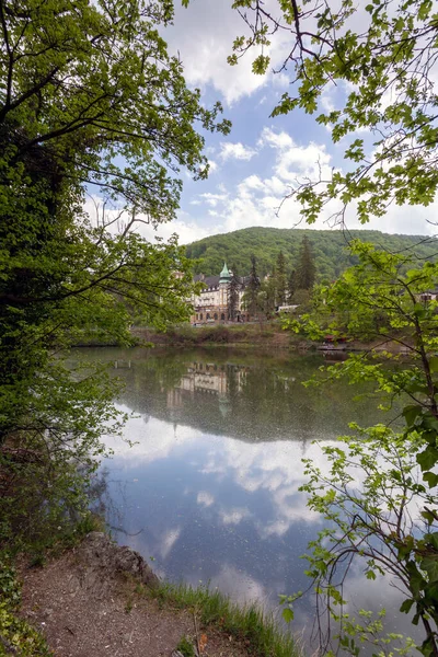 Der Hamori See Mit Dem Lilafured Palast Und Den Bukk — Stockfoto