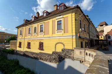 Eğer, Macaristan - 04 25 2020: Eger, Macaristan 'da boş sokak