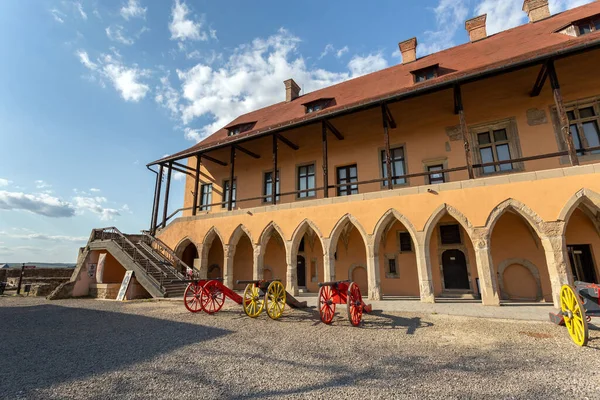 Eger Hungria 2020 Pátio Interno Castelo Eger Com Palácio Gótico — Fotografia de Stock