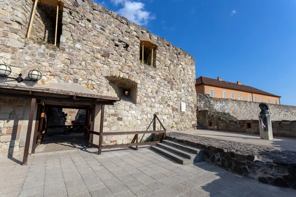 Eger Hungria 2020 Pátio Interno Castelo Eger Hungria Uma Tarde — Fotografia de Stock