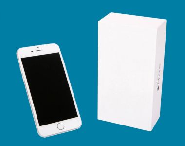Moskova, Rusya - 27 Eylül 2017: Iphone 6s Apple Inc Apple tarafından geliştirilen bir akıllı telefon serbest bırakmak yeni iphone 6 durum ve iphone 6s