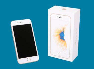 Moskova, Rusya - 27 Eylül 2017: Iphone 6s Apple Inc Apple tarafından geliştirilen bir akıllı telefon serbest bırakmak yeni iphone 6 durum ve iphone 6s