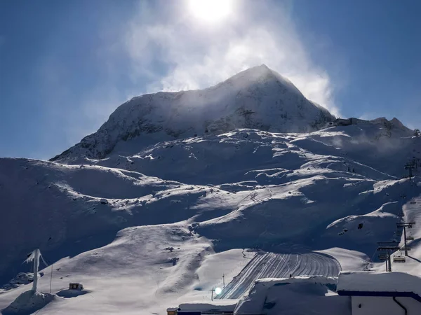 奥地利蒂罗尔Stubai冰川上的滑雪胜地 — 图库照片