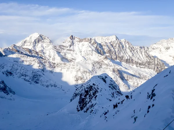 Estación de esquí en el glaciar Stubai en Tirol, Austria — Foto de Stock