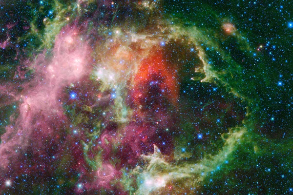 Удивительная красота звездного поля где-то в глубоком космосе . — стоковое фото