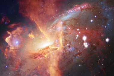 Evren yıldız, nebula ve galaksiyle dolu..