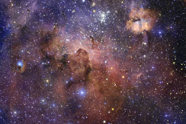 Nebula ve yıldızlar uzayda. Bu görüntünün elementleri Nasa tarafından döşenmiştir — Stok fotoğraf