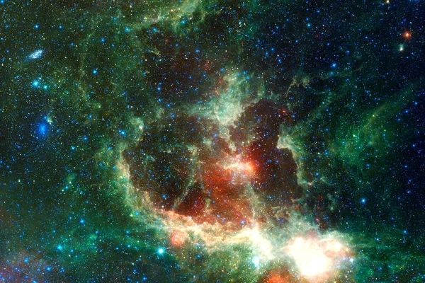 Racimo de estrellas en el espacio profundo. Elementos de esta imagen proporcionados por la NASA — Foto de Stock