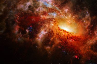 Nebula, galaksi ve yıldızlar güzel bir kompozisyonda..