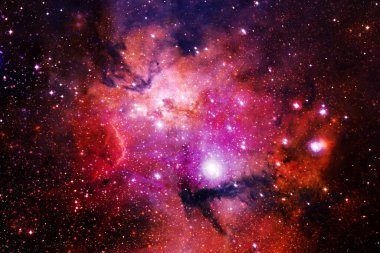 Derin uzayda yıldızların ve galaksilerin olduğu evren sahnesi uzay keşiflerinin güzelliğini gösteriyor. Nasa tarafından döşenmiş elementler.