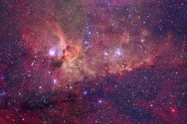 Derin uzayda yıldızların ve galaksilerin olduğu evren sahnesi uzay keşiflerinin güzelliğini gösteriyor. Nasa tarafından döşenmiş elementler.