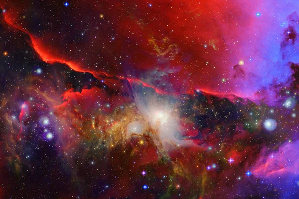 Nebula 'lar, galaksiler ve yıldızlar güzel bir kompozisyonda. Duvar kağıdı için harika bir baskı. Bu görüntünün elementleri Nasa tarafından döşenmiştir.