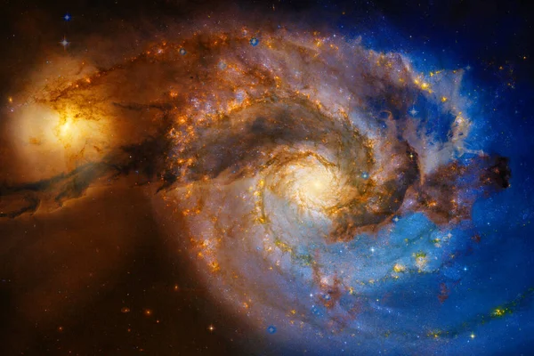 Uzayın derinliklerinde bir galaksi. Nasa tarafından döşenmiş elementler