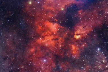 Derin uzayda bir yerde güzel bir galaksi. Kozmik duvar kağıdı. Bu görüntünün elementleri NASA tarafından desteklenmektedir