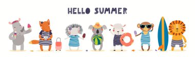 El yapımı kart, kumsalda şirin hayvanların olduğu pankart, beyaz arka planda izole edilmiş nesnelerin olduğu Hello Summer mesajı. İskandinav tarzı düz tasarım. Çocuk yazdırma kavramı.