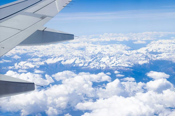 White sky view from the airplane window.