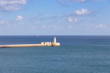 Valette Malta 'da deniz feneri Akdeniz' de ve seyir halinde 