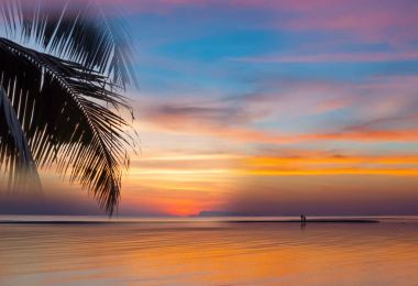 Parlak tropikal günbatımı