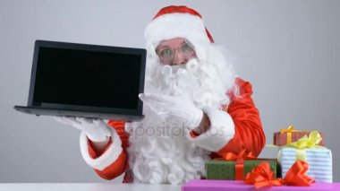 Noel Baba bir bilgisayar için Noel 50 fps verir.