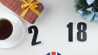 İllüstrasyon, yeni yıl, bir Büyük Britanya bayrağı, cauntry top, erkek el koymak masaya 2018