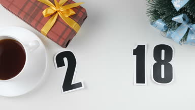 İllüstrasyon, yeni yıl, bir İsrail bayrağı, cauntry top, erkek el koymak masaya 2018