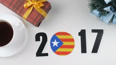 İllüstrasyon, yeni yıl, erkek el değişiklikleri 2017 yılı için 2018, Catalonia bayrak, cauntry top.