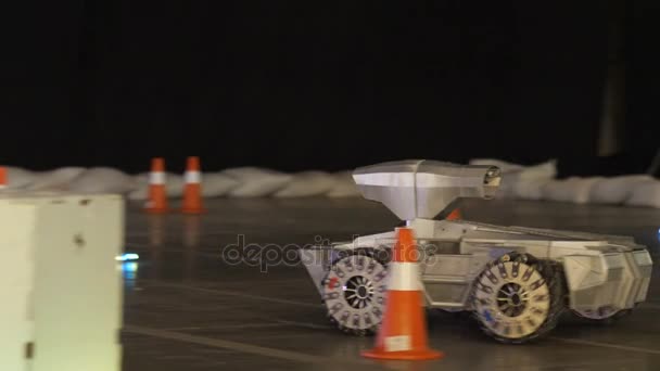 KYIV, UKRAINE - 21 OCTOBRE 2017 Robot remote control car rides on a track — Video