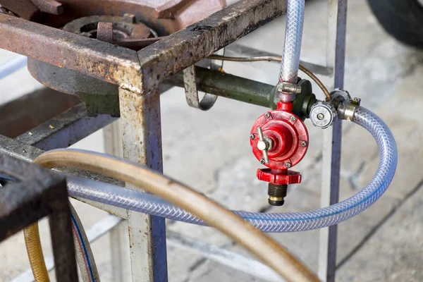 büyük gaz vanası denetleyicisi gaz mangal, eski ve grunge büyük VI