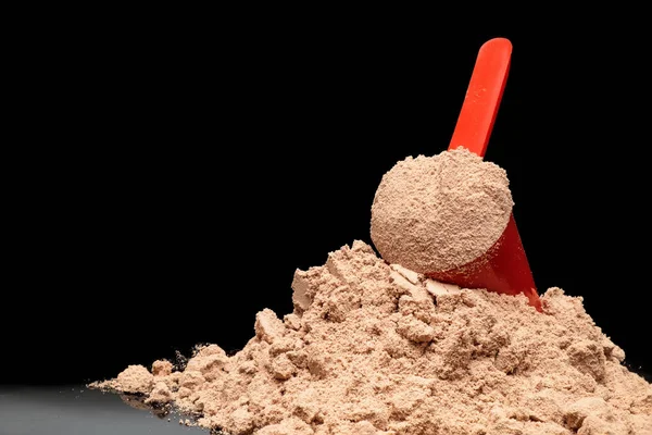 Kepçe ölçüm yakın çekim peynir altı suyu Protein tozu.