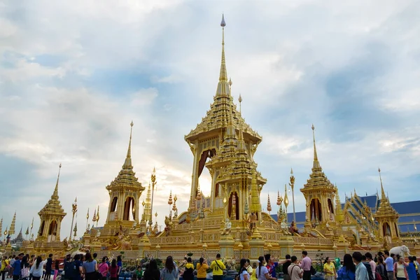 Kral Rama 9, Bhumibol Adulyadej Kraliyet krematoryum 5 Aralık 201