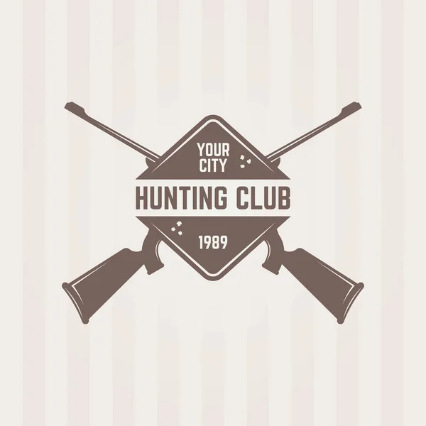 Plantilla de emblema vectorial aislado del club de caza, dos cazas cruzadas — Vector de stock