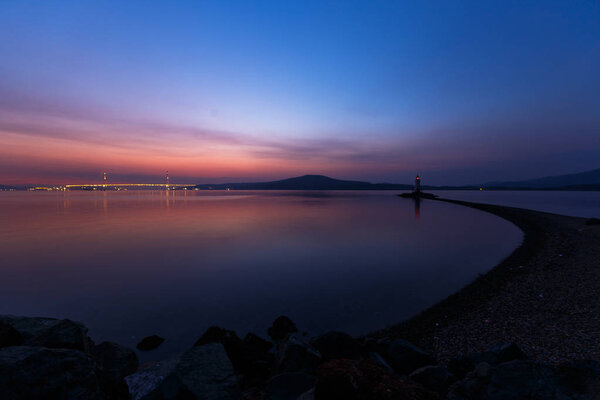 Рассвет на Токаревском маяке, визитная карточка города Владивостока, Приморский край, Россия
