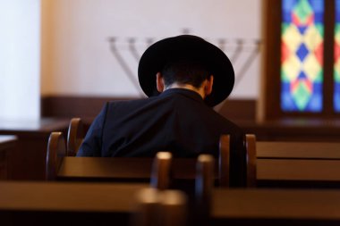 Sinagog Yahudi bayramı kutlama