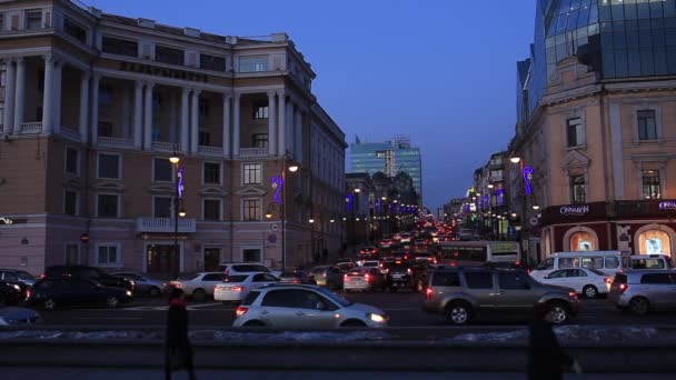 Avond Vladivostok Aan Vooravond Van New Year Vakantie Centrale Straat — Stockvideo