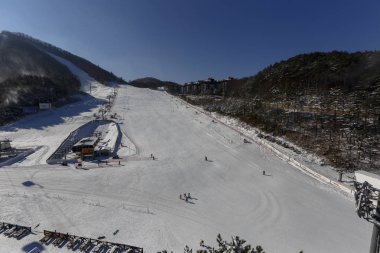 Pyeongchang, Güney Kore, Aralık 2016, işte 2018 Pyeongchang Kış Olimpiyat Oyunları düzenlendiği Alpensia Kayak Merkezi.