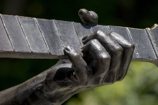 Monument Vladimir Vysotsky Guitarist Hand — Stock Photo, Image