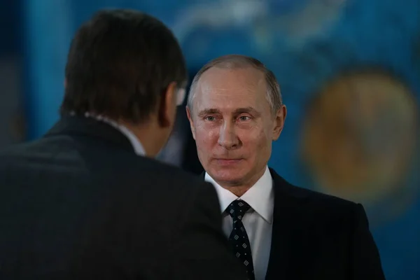 Beszédében Elnök Orosz Föderáció Vlagyimir Putyin Tengermelléki Oceanarium Mint Része — Stock Fotó