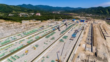 Nakhodka, Rusya Federasyonu - Ağustos, 2017 yaklaşık: Kömür terminalleri Nakhodka bağlantı noktası olarak. Rusya'nın en büyük Limanı, kömür, petrol, ahşap ve metal ana ihracat mallar Nakhodka bağlantı noktası olarak.