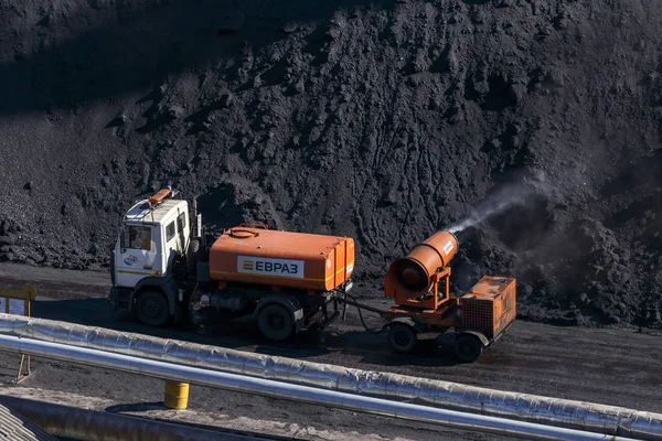 Nakhodka Rusia Circa Agosto 2017 Montones Carbón Pulverización Pilas Carbón — Foto de Stock