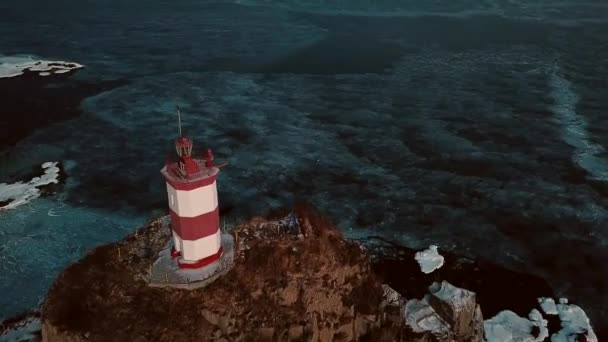 Faro Capo Basargin Baia Del Corno Oro Simbolo Vladivostok Isola — Video Stock