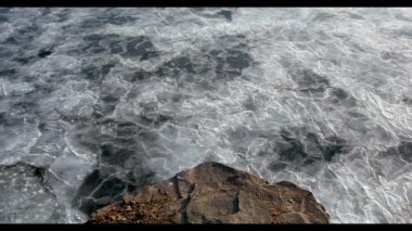 Arktik buz kütleleri üzerinde 4 k. uçan.