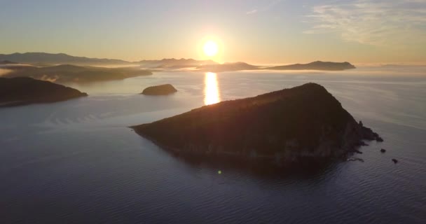 Disparando Desde Arriba Volando Sobre Isla Protegida Petrov Reserva Lazovsky — Vídeo de stock