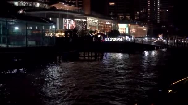 Rio Chao Phraya Navegando Barco Noite Rio Meio Lojas Luminosas — Vídeo de Stock